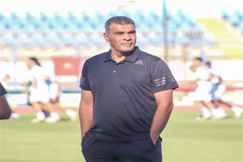 "خلاف مالي واستمرار الجهاز الفني".. يلاكورة يكشف كواليس رحيل حمزة الجمل عن تدريب إنبي